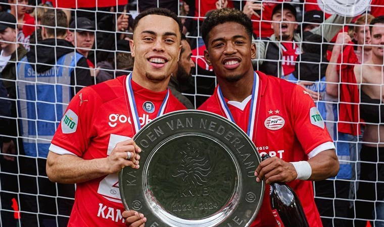 PSV, Sergino Dest'i resmen açıkladı!
