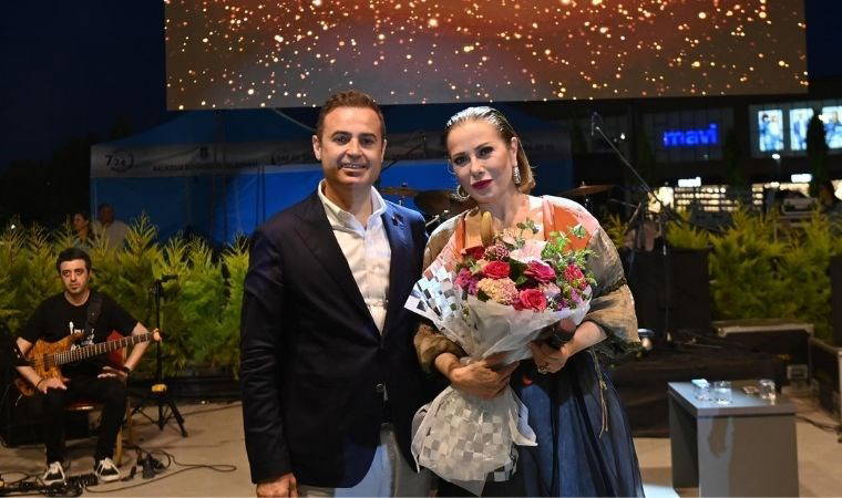 Balıkesir Nazım Hikmet’i Zuhal Olcay ile andı