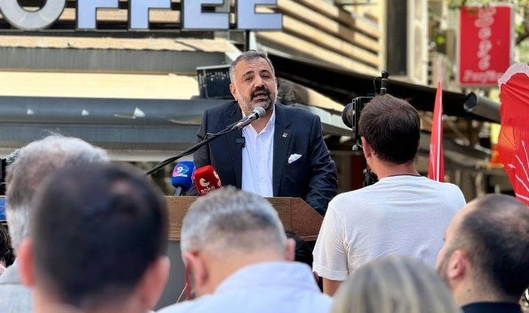 CHP İzmir İl Başkanlığı, usta şair Nâzım Hikmet'i andı