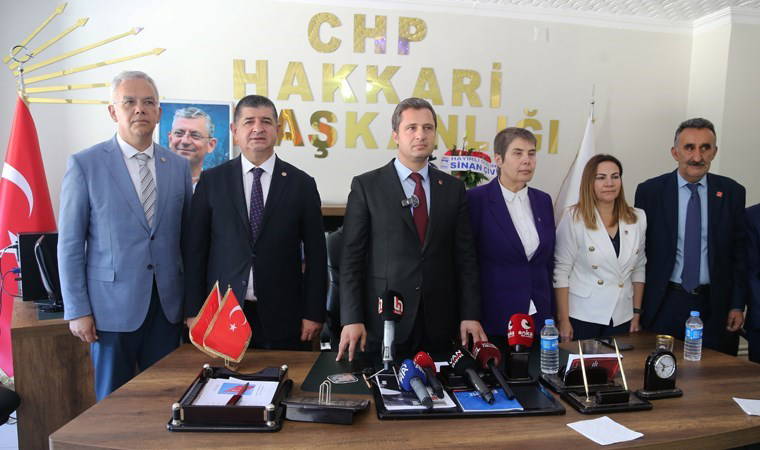 CHP heyetinden Hakkari'de iktidara sert çıkış: 'Kayyum atamaları, AKP'nin belediyelere çökme projesidir'