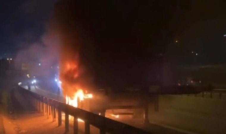 Başakşehir Kuzey Marmara Otoyolu'nda TIR yangını!