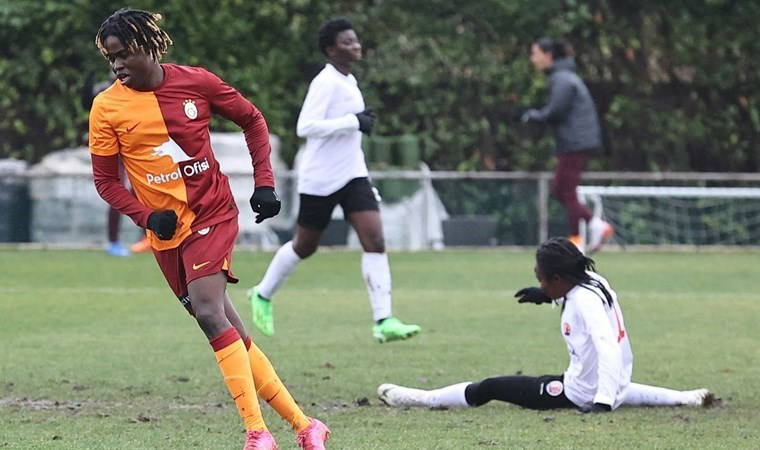 Milli maçta şoke eden olay