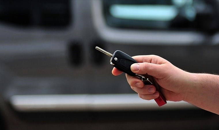 Otomotiv satışları mayısta topladı: 100 bin barajı tekrar aşıldı! Manuel vites oranı şaşırttı!