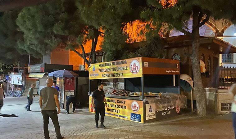 İBB ekipleri Maltepe'deki kaçak büfeyi kaldırdı
