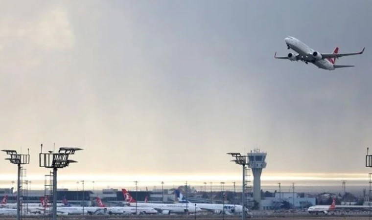 Antalya Havalimanı'nda uçuş trafiği durduruldu