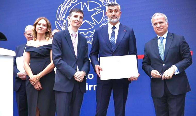 TFF Yönetim Kurulu üyesi  Ramazan Üçdan'a İtalya'nın Yıldız Şövalyesi Nişanı Verildi