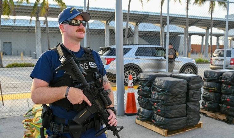 Şüpheli gemi batırıldı...