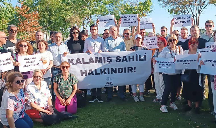 Kadıköy halkı 'Betonlaşmaya hayır' dedi: 'Kalamış Sahili halkındır!'