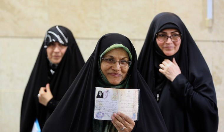 İranlı kadın milletvekili cumhurbaşkanlığı adaylığından çekildi