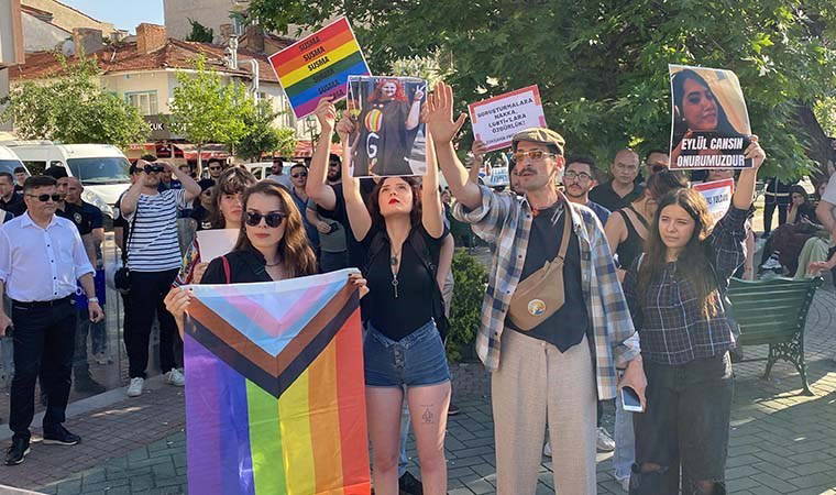 'Onur yürüyüşü'ne polis müdahalesi: 10 kişi gözaltına alındı