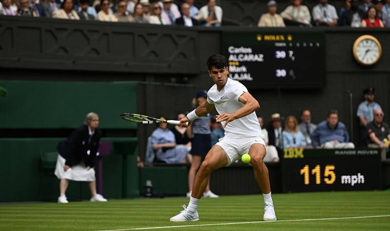 Wimbledon'da son şampiyon Alcaraz, ikinci tura yükseldi