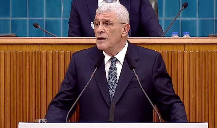 Kürsüde 'Defolun gidin' çıkışı