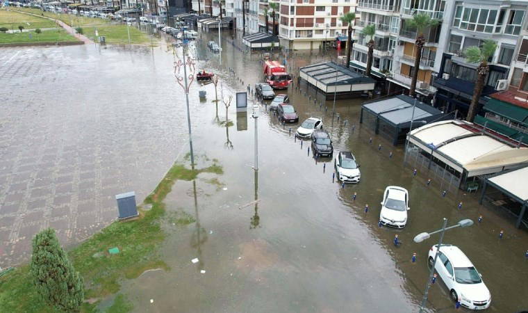 Uzmanından korkutan 'İzmir' açıklaması: 'Olası bir depremde deniz kentin içine girecek'