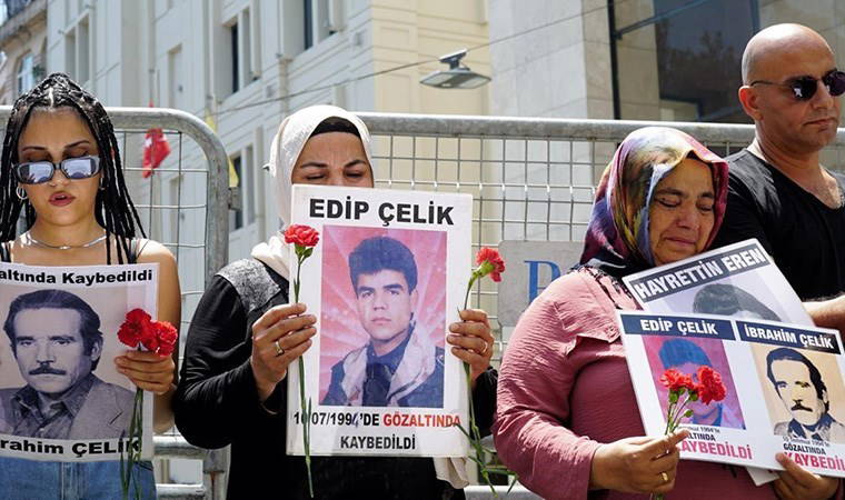 Cumartesi Anneleri 1007. haftada Galatasaray Meydanı'nda: 30 yıl önce Hizbullah'ın kaçırdığı 2 kişinin akıbetini sordular