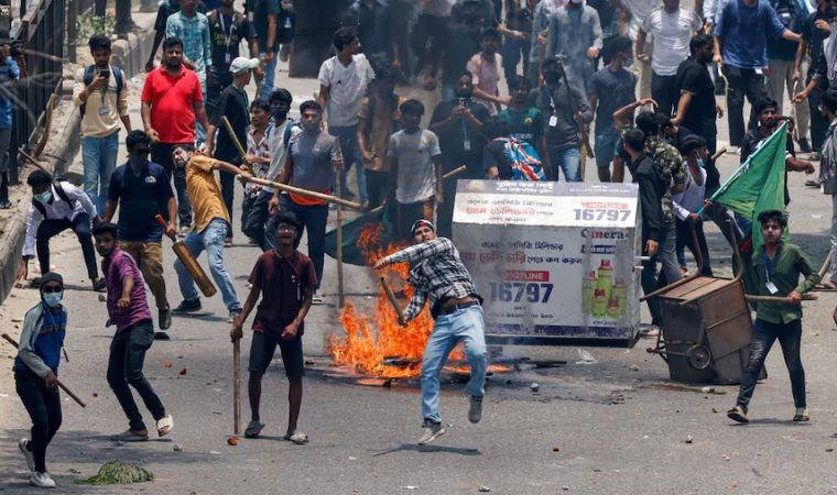 Bangladeş’te huzursuzluk büyüyor: TV kanalları yayını kesti, ordu sokağa çağrıldı