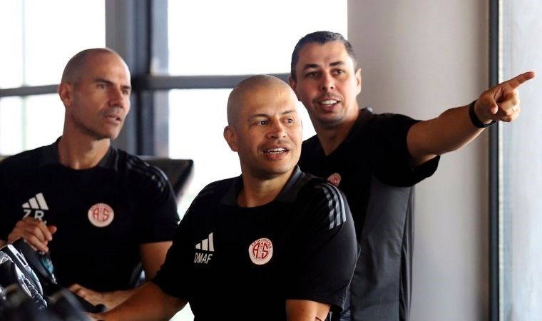 Alex de Souza'dan Mourinho sözleri: 'Onun takımın başına geçmesi...'