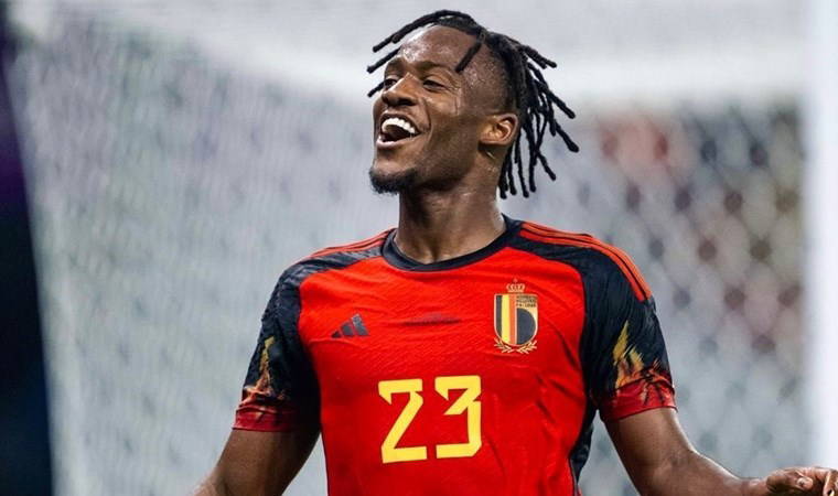 Galatasaray'dan Michy Batshuayi için özel tişört!