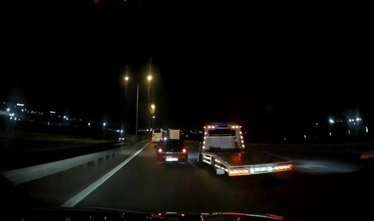 3 çekici sürücüsü otomobilleri yol boyunca taciz etti!