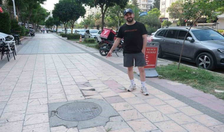 İki genç kız takla atmıştı... Bu kaldırımda her hafta kaza oluyor