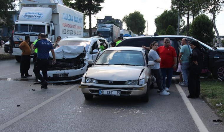 Samsun-Ordu karayolunda 5 araç birbirine girdi!