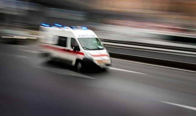 Esenyurt’ta polis gelince camdan sarkan alkollü kadın 5’inci kattan düştü