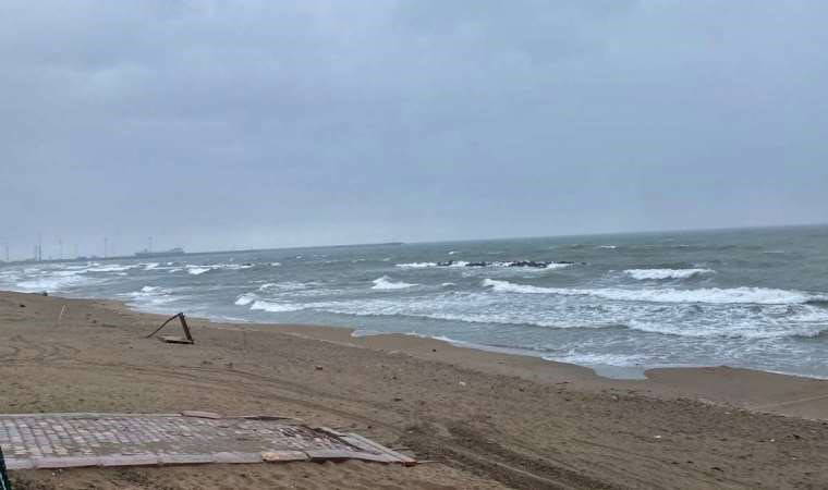 Şiddetli rüzgar etkili oluyor... Giresun'da denize girilmesi yasaklandı