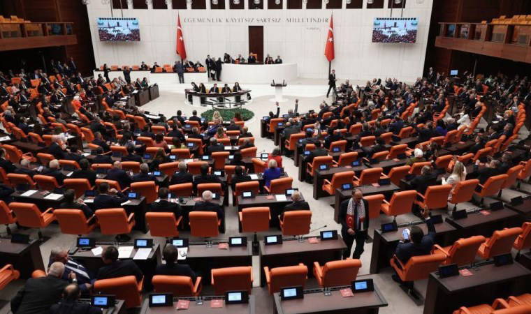 Kadınlara 'soyadı' engeli!