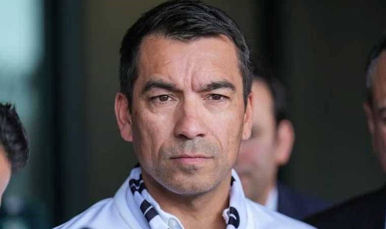 Van Bronckhorst: "Türkiye daha fazla gol atabilirdi"