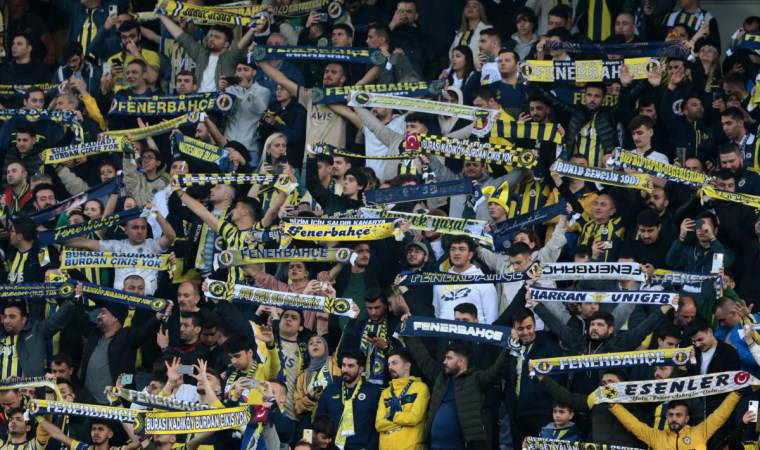 Fenerbahçeli taraftarlardan UEFA'ya protesto!