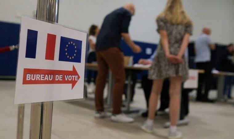 Fransa seçimlerinde ilk sonuçlar gelmeye başladı