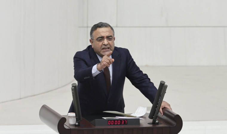 CHP'li Sezgin Tanrıkulu 'Diyarbakır'daki tarihi PTT binası kafe yapıldı' iddiasını Meclis'e taşıdı