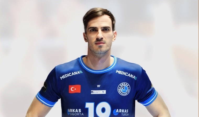 Arkas Spor Erkek Voleybol Takımı'nda 6 veda!