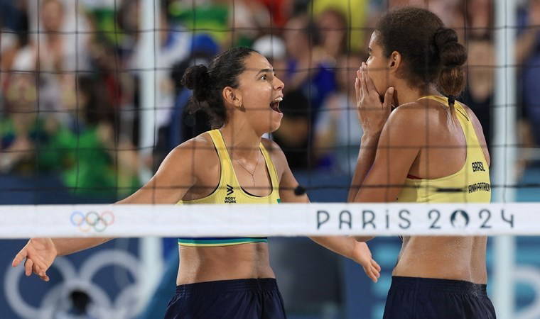 Kadınlar plaj voleybolunda altın madalya Brezilya'nın