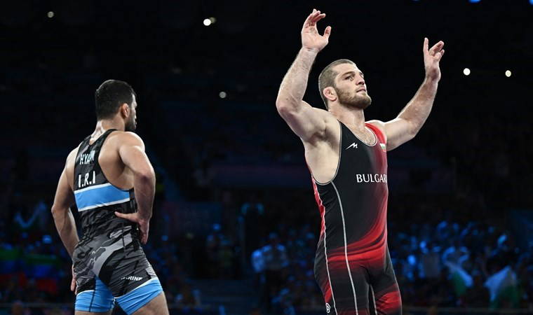 Magomed Eldarovitch Ramazanov'dan altın madalya!