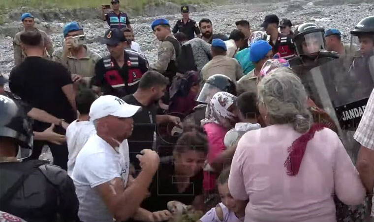 Fethiye'de tek su kaynağı bulunan köye iş makinesi girdi! 7 köylüye ters kelepçeli gözaltı