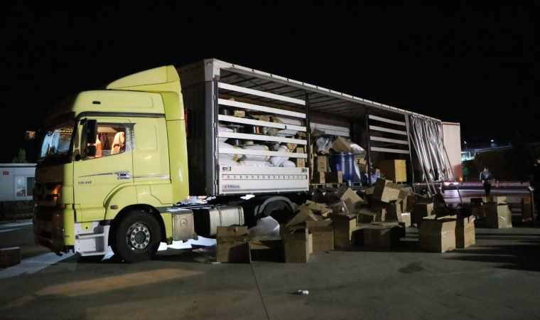 TIR’daki deterjan kutuları arasında 491 kilo skunk ele geçirildi