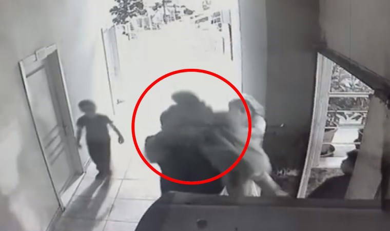 Öfkelendiği çocuğu havaya kaldırıp yere fırlattı
