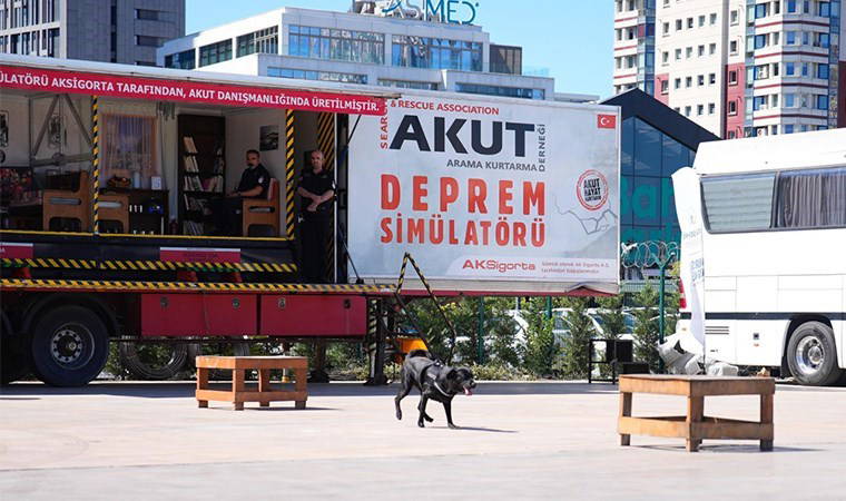 Ataşehir'de 17 mahalleye deprem konteynerı konuluyor