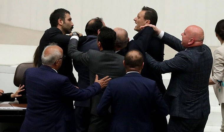 'Genel Başkanımıza yağ çeken bir yağdanlık'