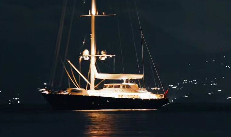 İtalya’da turistleri taşıyan tekne battı: 7 kayıp