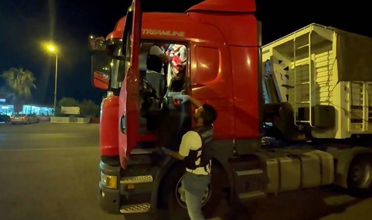 TIR'ında 46 kilo esrar çıkan şoförden pes dedirten itiraf: 'Teslim edip, para alacaktım'