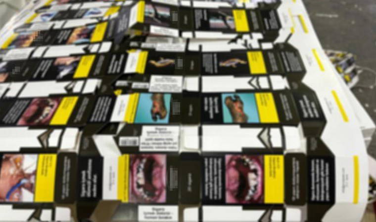 Zeytinburnu’nda matbaaya 'sahte ambalaj' operasyonu: 2 gözaltı