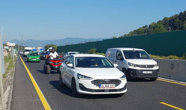 Bolu Dağı Tüneli’nin kapanmasıyla araç yoğunluğu oluştu