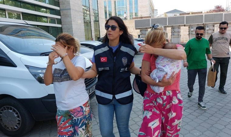 Evden ziynet eşyası ve para çalan hırsızlar yakalandı