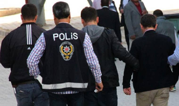 Yasadışı yollarla sınırlardan geçmeye çalışan 5 kişi yakalandı