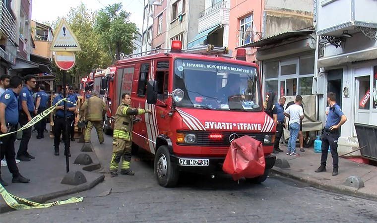 Beyoğlu’nda pilavcıda gaz sızıntısı nedeniyle patlama: 2 yaralı