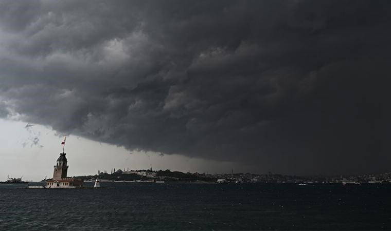 Meteoroloji İstanbul için saat verdi: 'Sağanak ve dolu' başladı