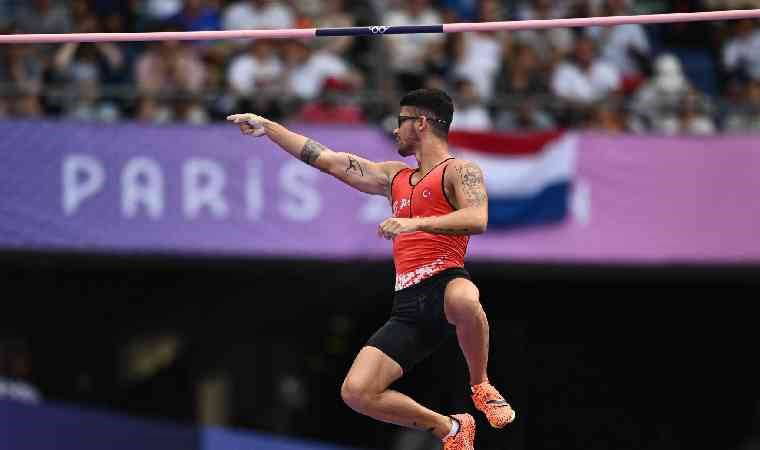 Olimpiyatlarda yüzmede Kuzey, atletizmde Ersu madalya için yarışacak