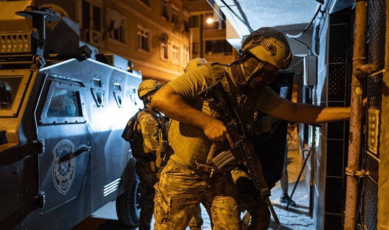 Bakan Ali Yerlikaya duyurdu: Yurt genelinde 'Çember-20' operasyonu... Son 5 günde 4 bin 517 aranan kişi yakalandı