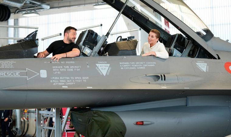 Zelenski 'minnettar' olduğunu belirtmişti: Danimarka'dan F-16 teslimatına ilişkin açıklama